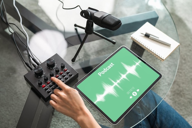 שלגון רובוטי? בינה מלאכותית משנה את הפודקאסטים